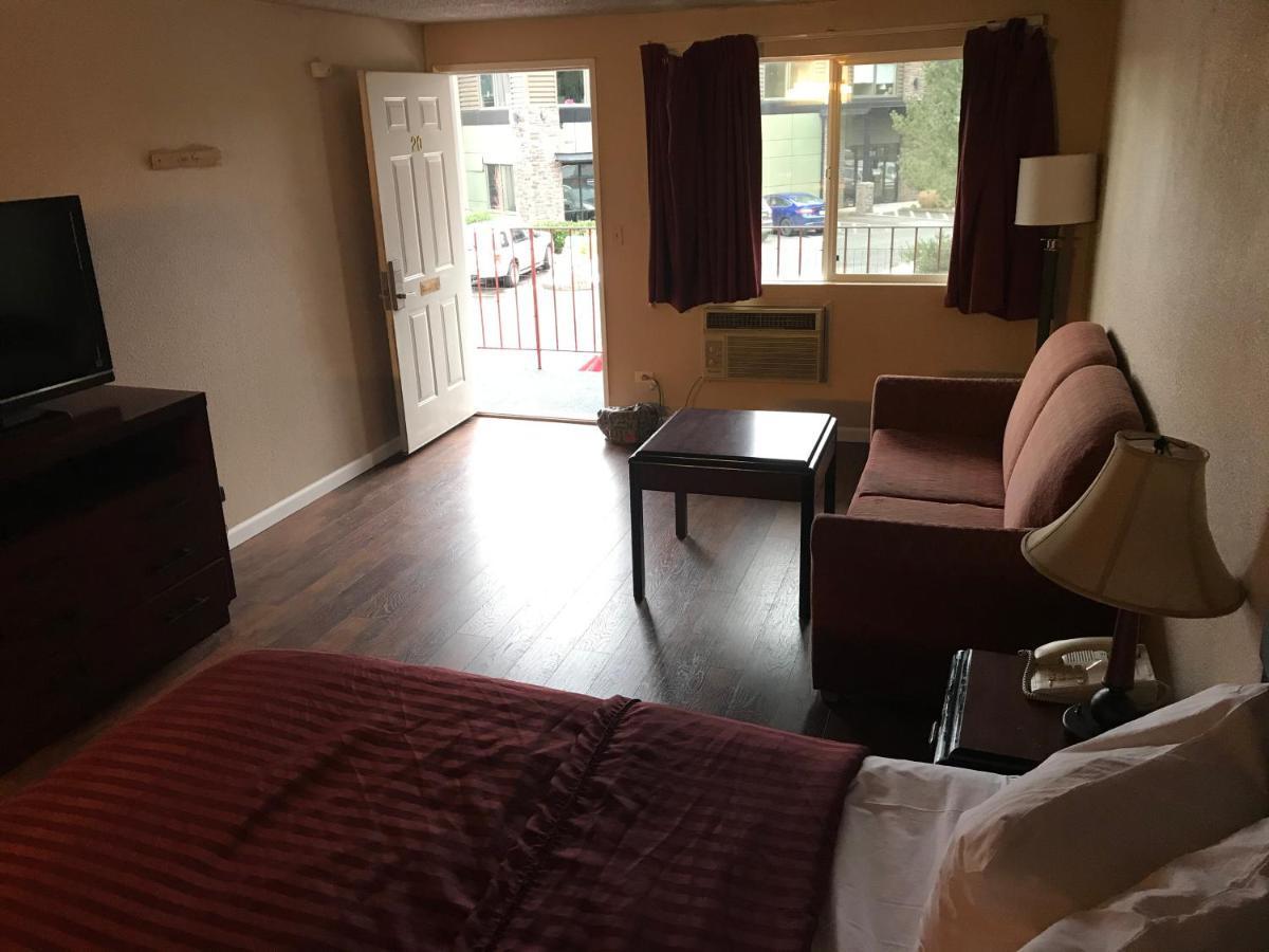 Smokey Point Motor Inn アーリントン エクステリア 写真