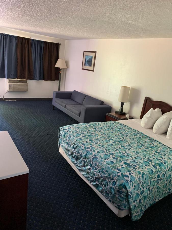 Smokey Point Motor Inn アーリントン エクステリア 写真