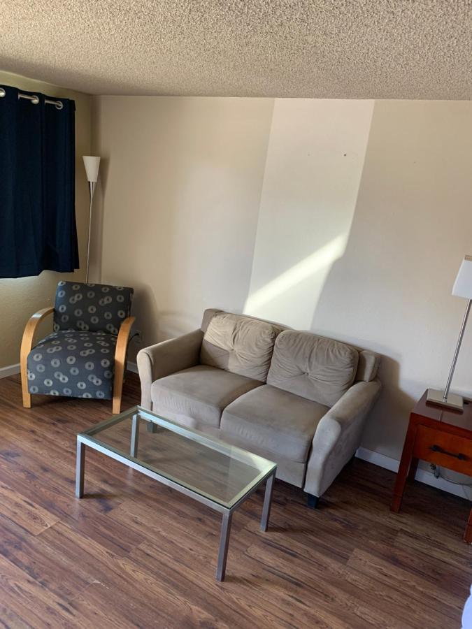 Smokey Point Motor Inn アーリントン エクステリア 写真