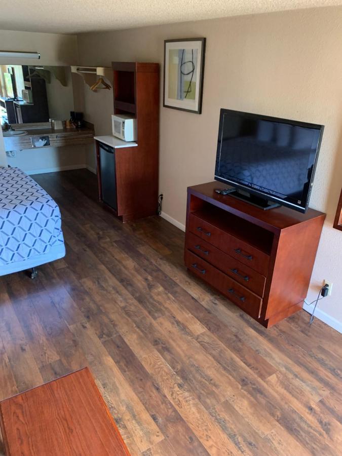 Smokey Point Motor Inn アーリントン エクステリア 写真